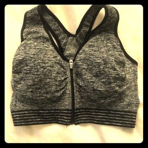 Front zip sports bras